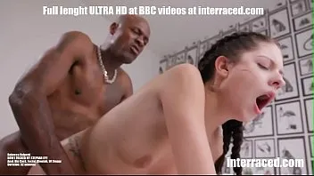 La simpatica signorina ha bisogno di cazzo